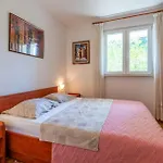 Cozy In With Wifi Апартаменты Пореч