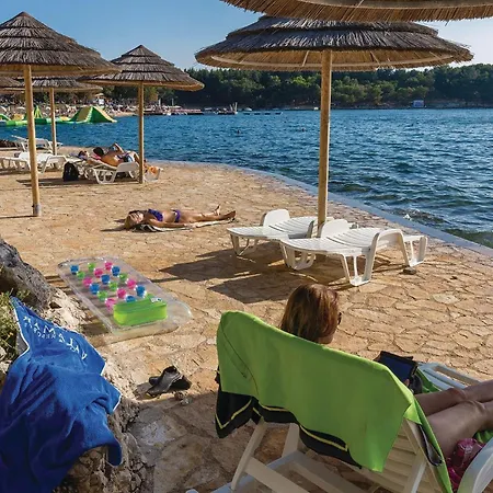 Lovely In With Wifi Апартаменты